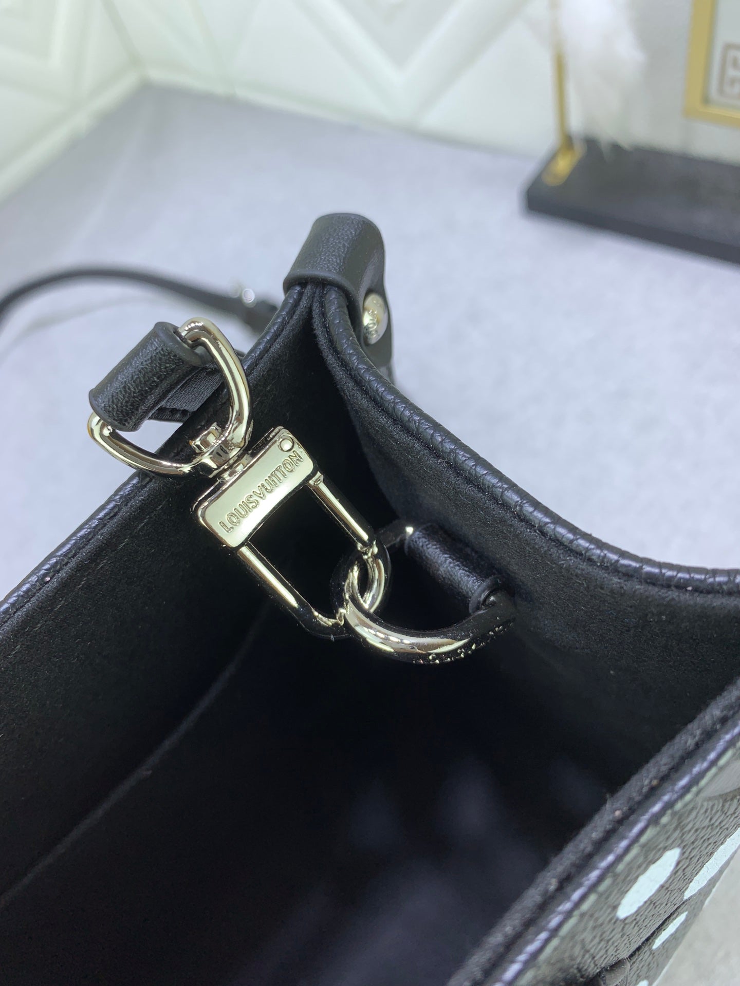 EN - New Bag LUV 638