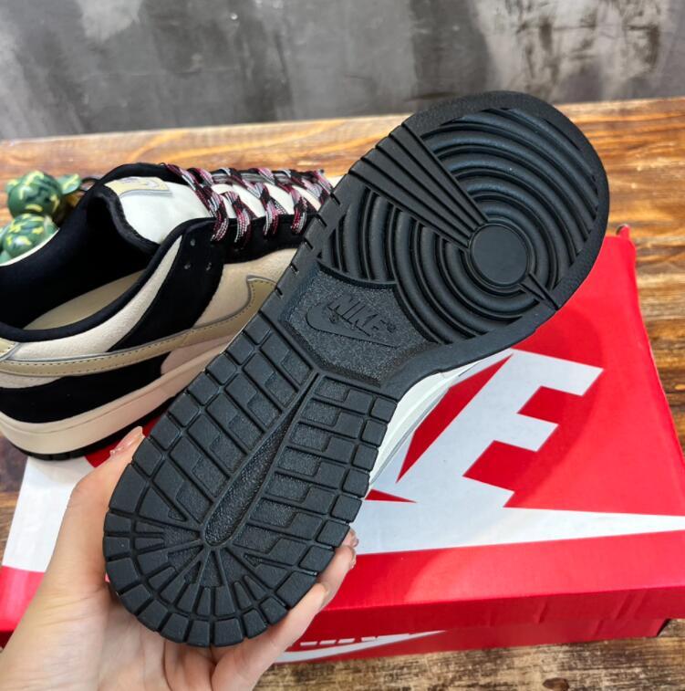 SAMC - NKE Shoes - 656