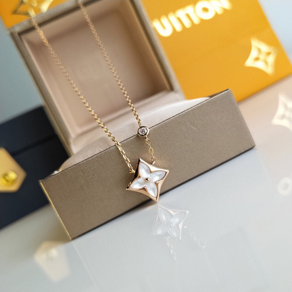 EN - Lux Necklace LUV019