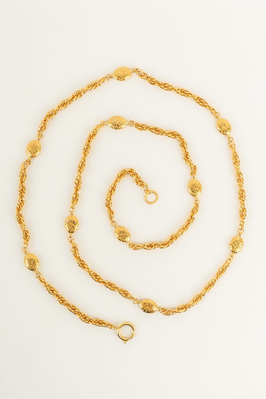 Collier / sautoir en mÃƒÆ’Ã‚Â©tal dorÃƒÆ’Ã‚Â© Chanel