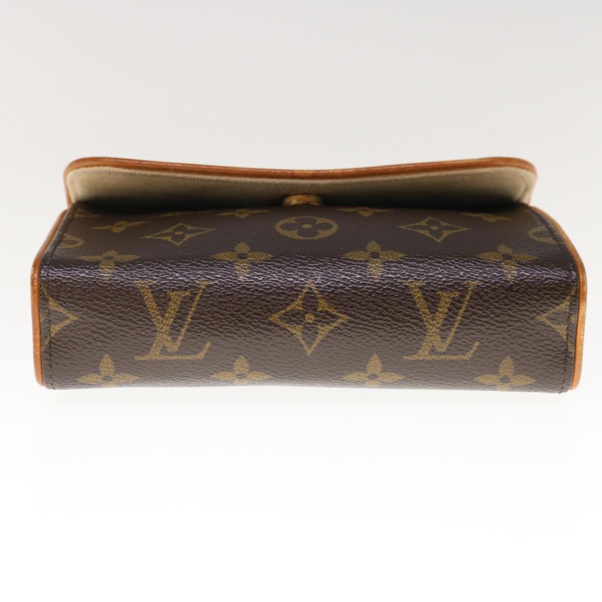 Louis Vuitton Florentine Clutch Bag