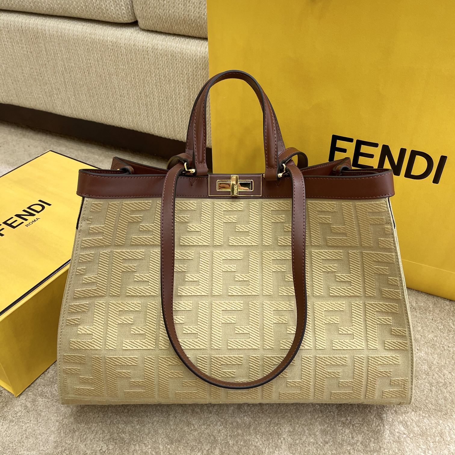 FI GlamI X-tote Bag Beige Canvas For Women, Handbags, Shoulder Bags 16.1in/41cm FF 8BH374