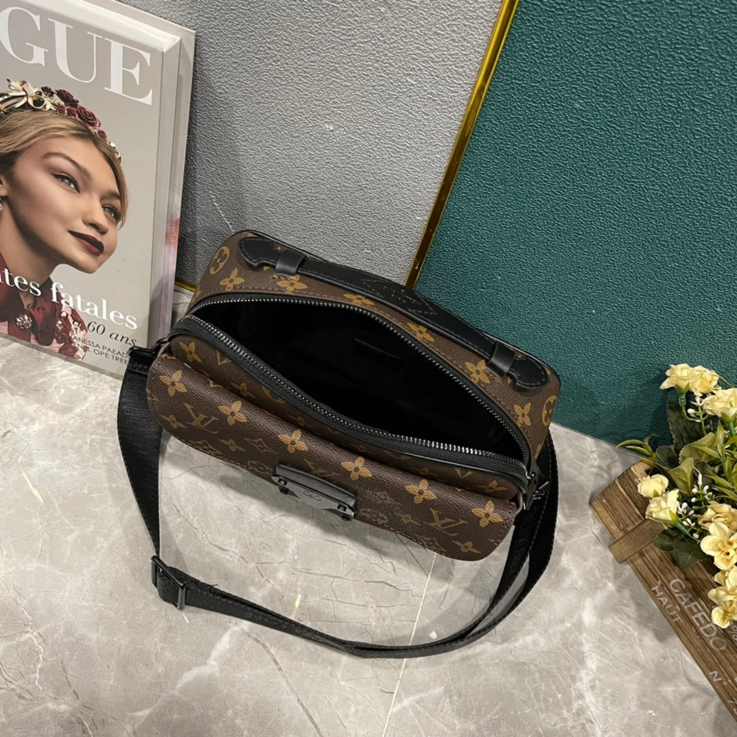 EN - Luxury Bags LUV 854