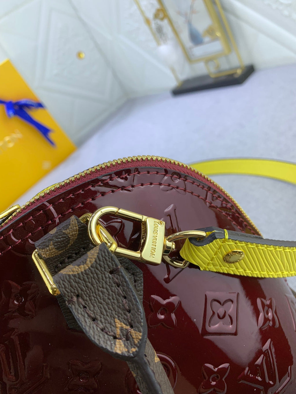 EN - Luxury Bags LUV 837