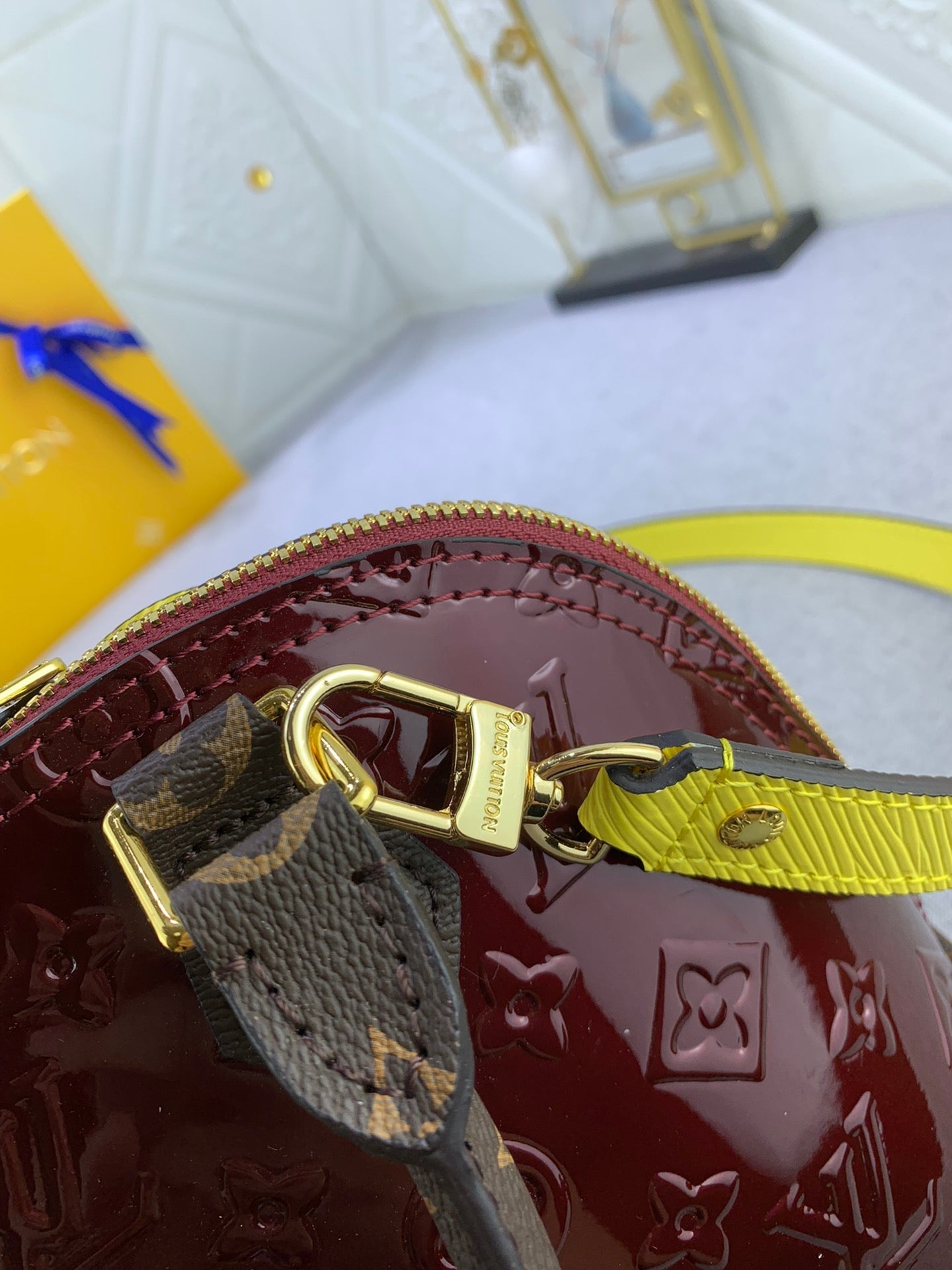 EN - Luxury Bags LUV 837