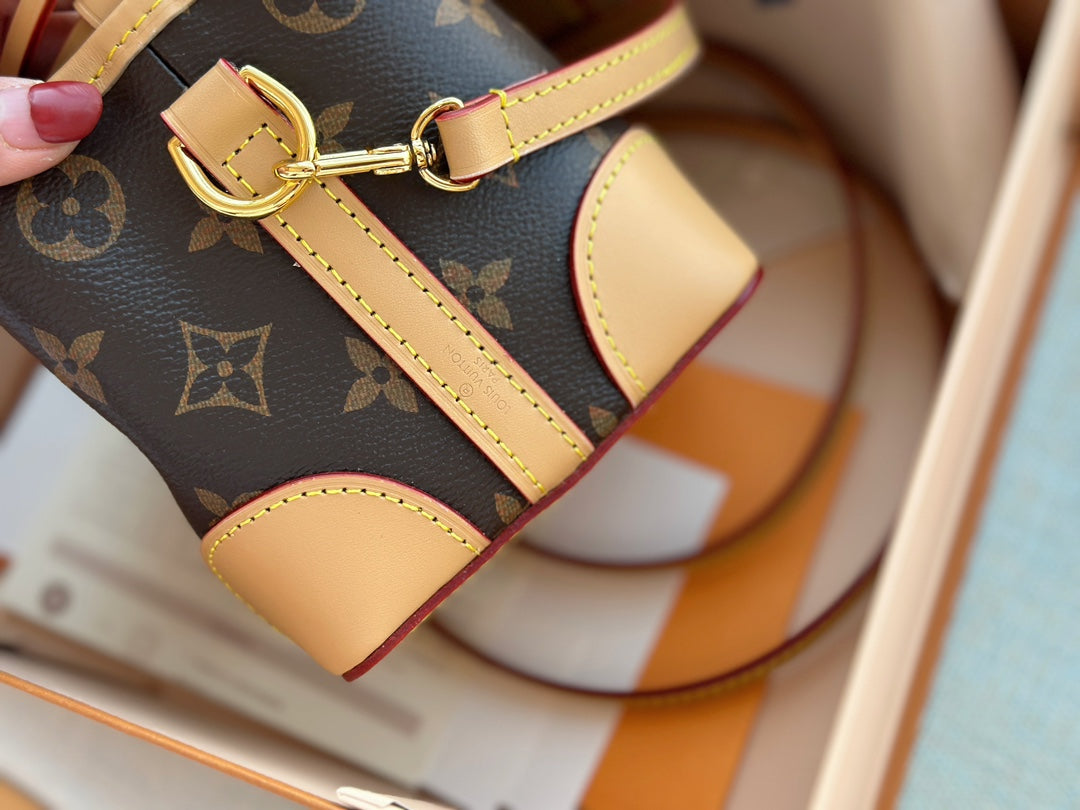 EN - Luxury Bags LUV 727
