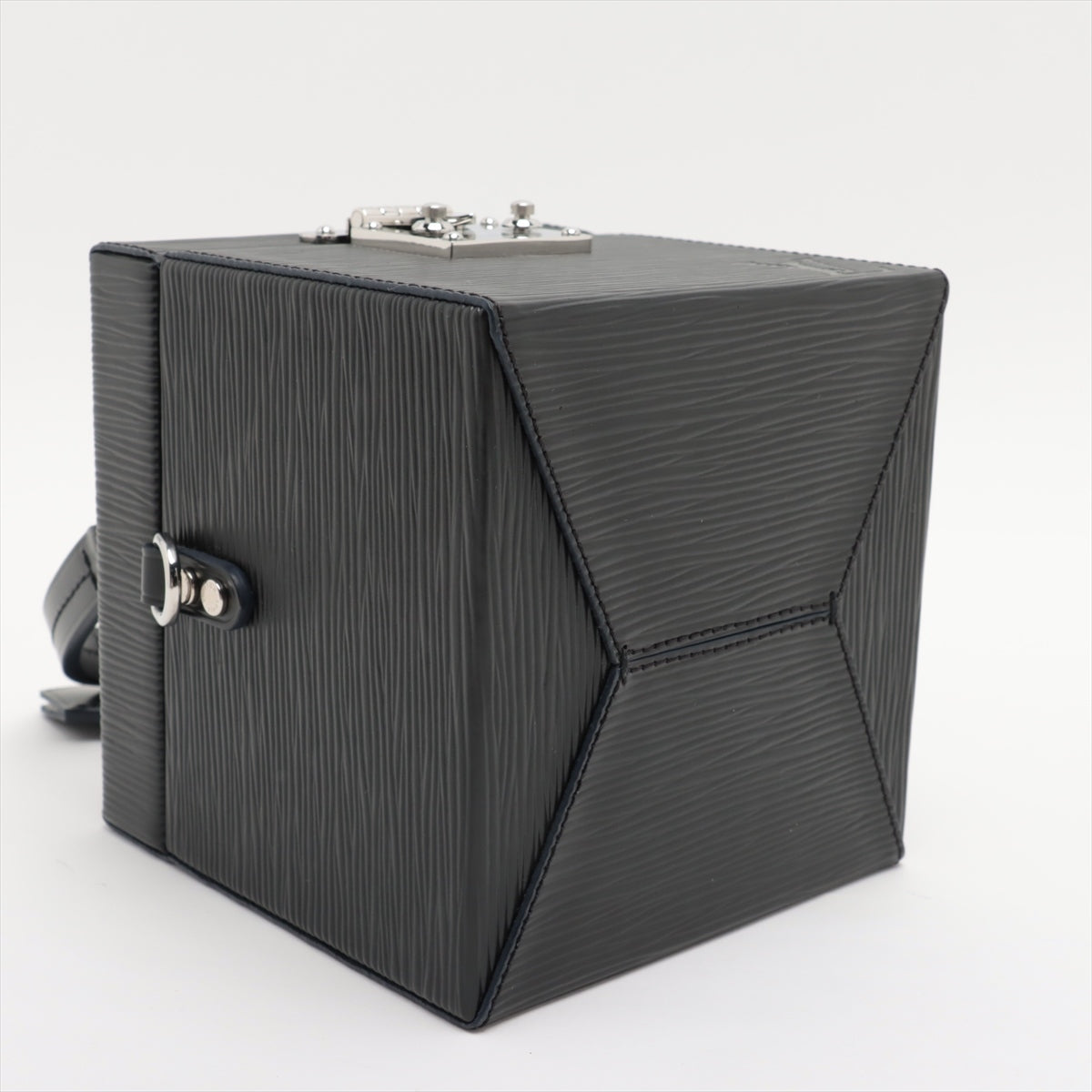 Louis Vuitton Epi Breaker M52703