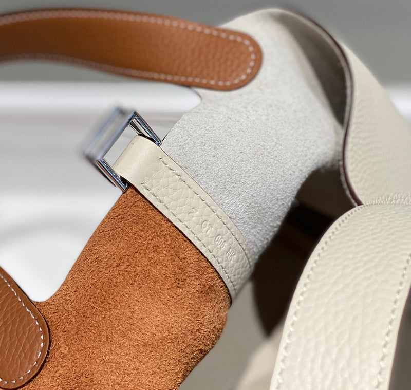 ELE - HMS Bags - 034