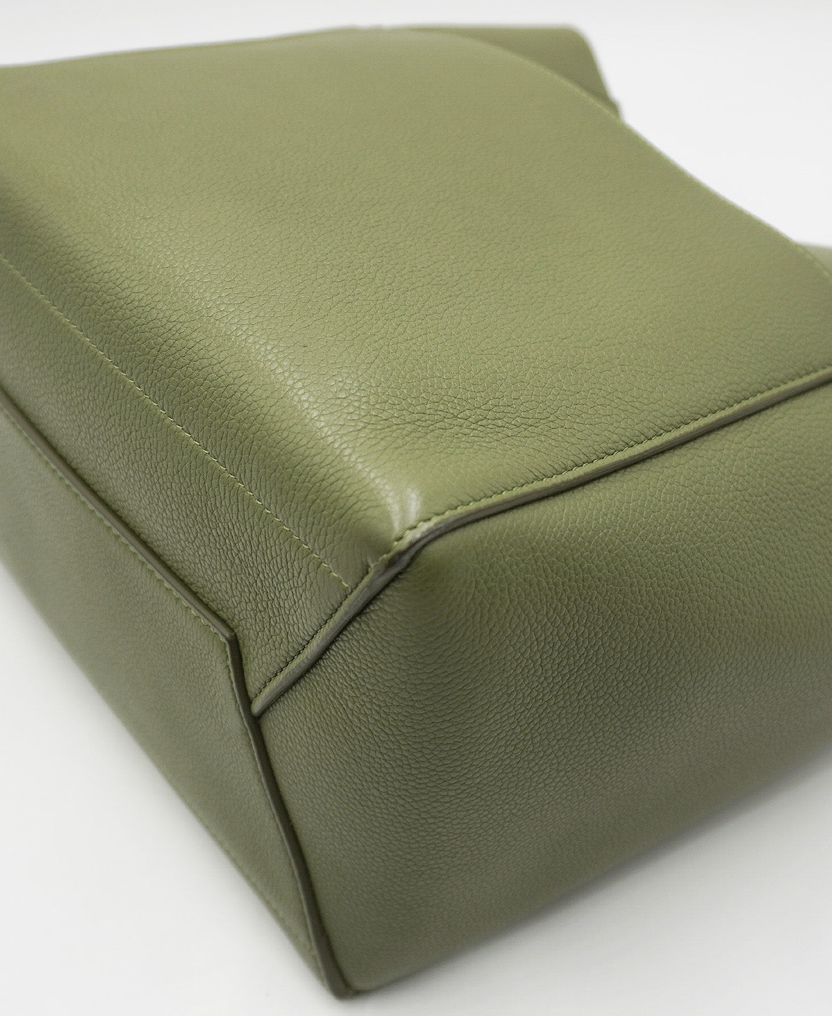 Medium Seau Sangle Bucket Bag Green Khaki