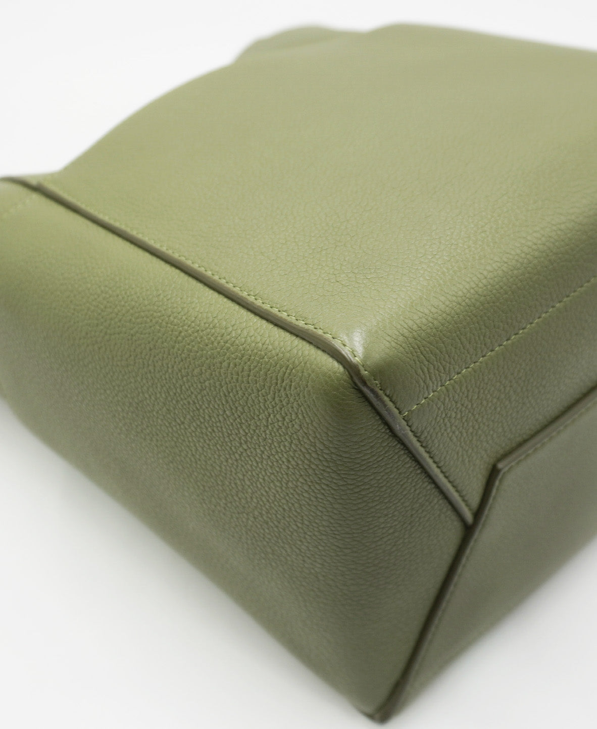 Medium Seau Sangle Bucket Bag Green Khaki