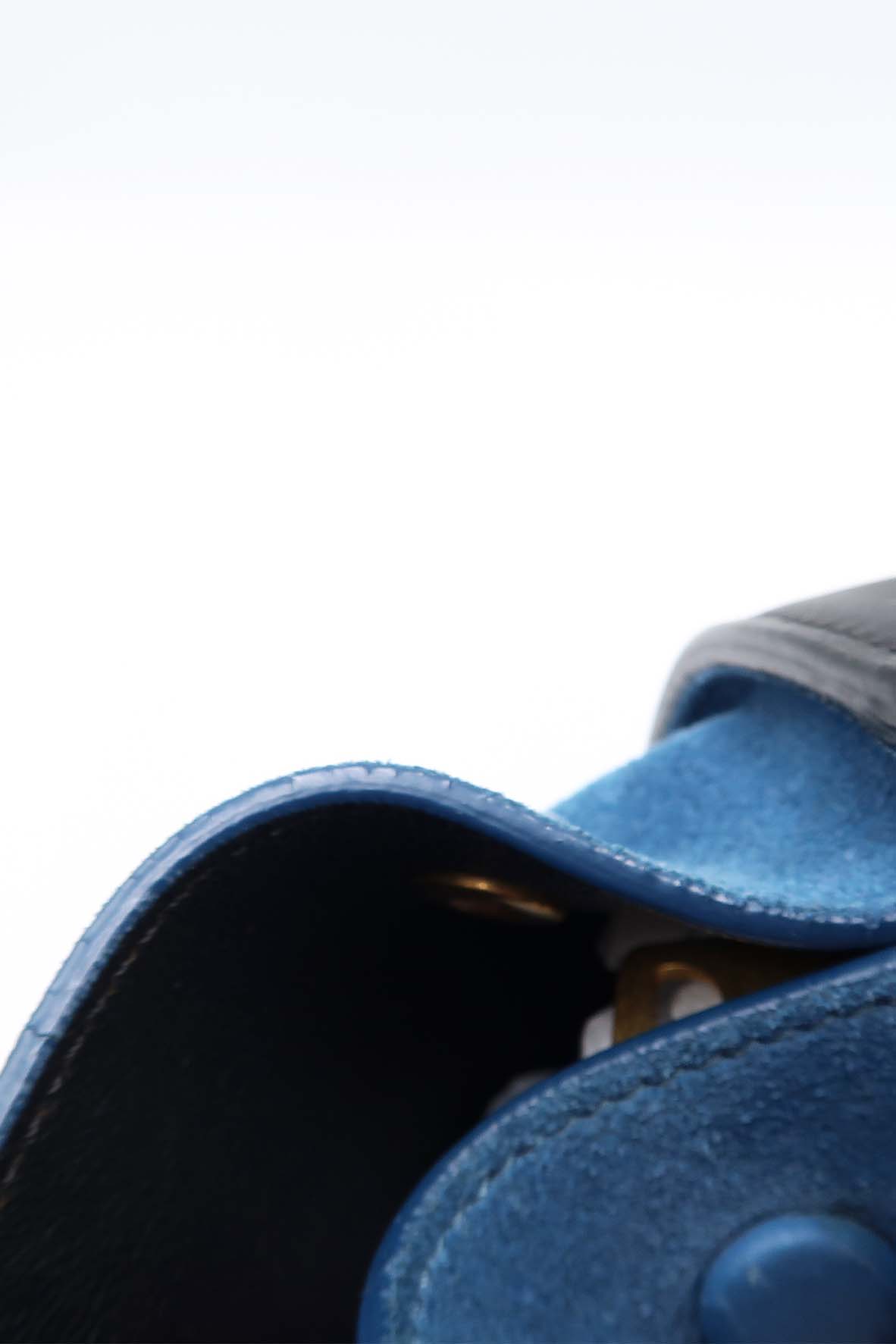 Trapeze Small Blue, Black