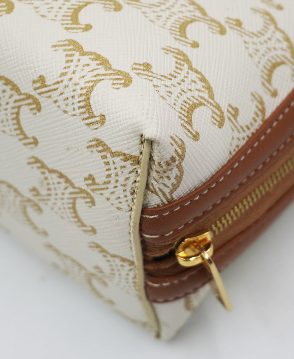 Triomphe Clutch Chain Tan, Multicolor