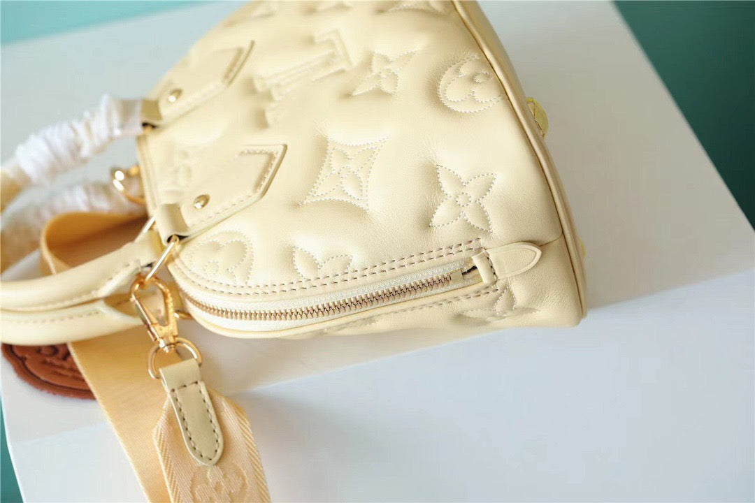 LV Alma GLAMI Banana Yellow For Women,  Shoulder And Crossbody Bags 9.6in/25cm LV M59821