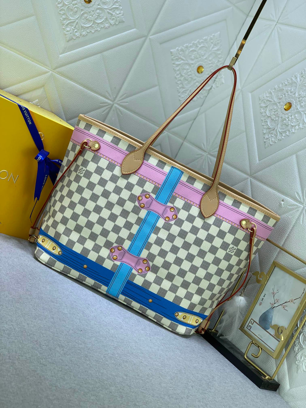 EN - Luxury Bags LUV 810