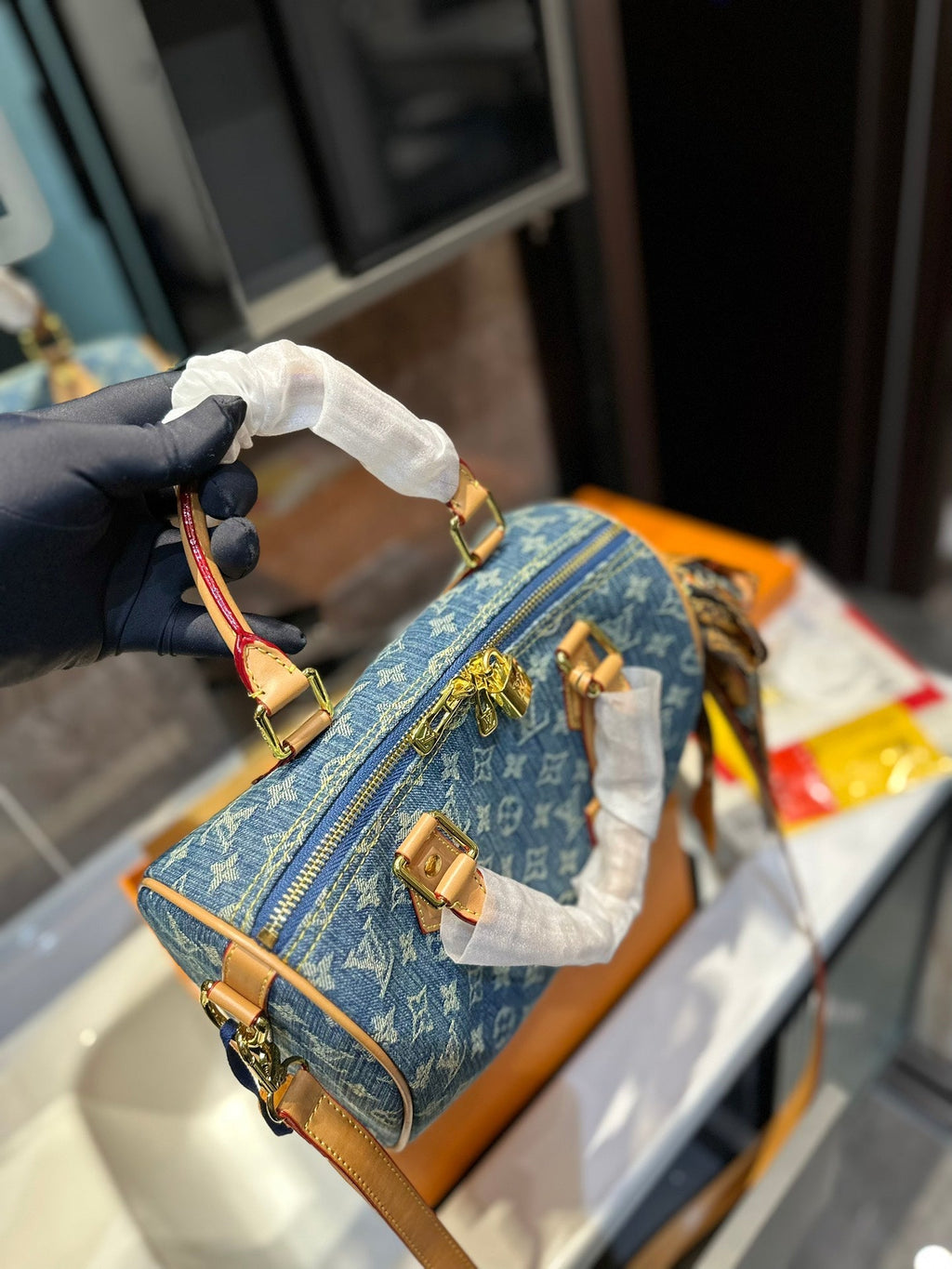 EN - Luxury Bags LUV 761
