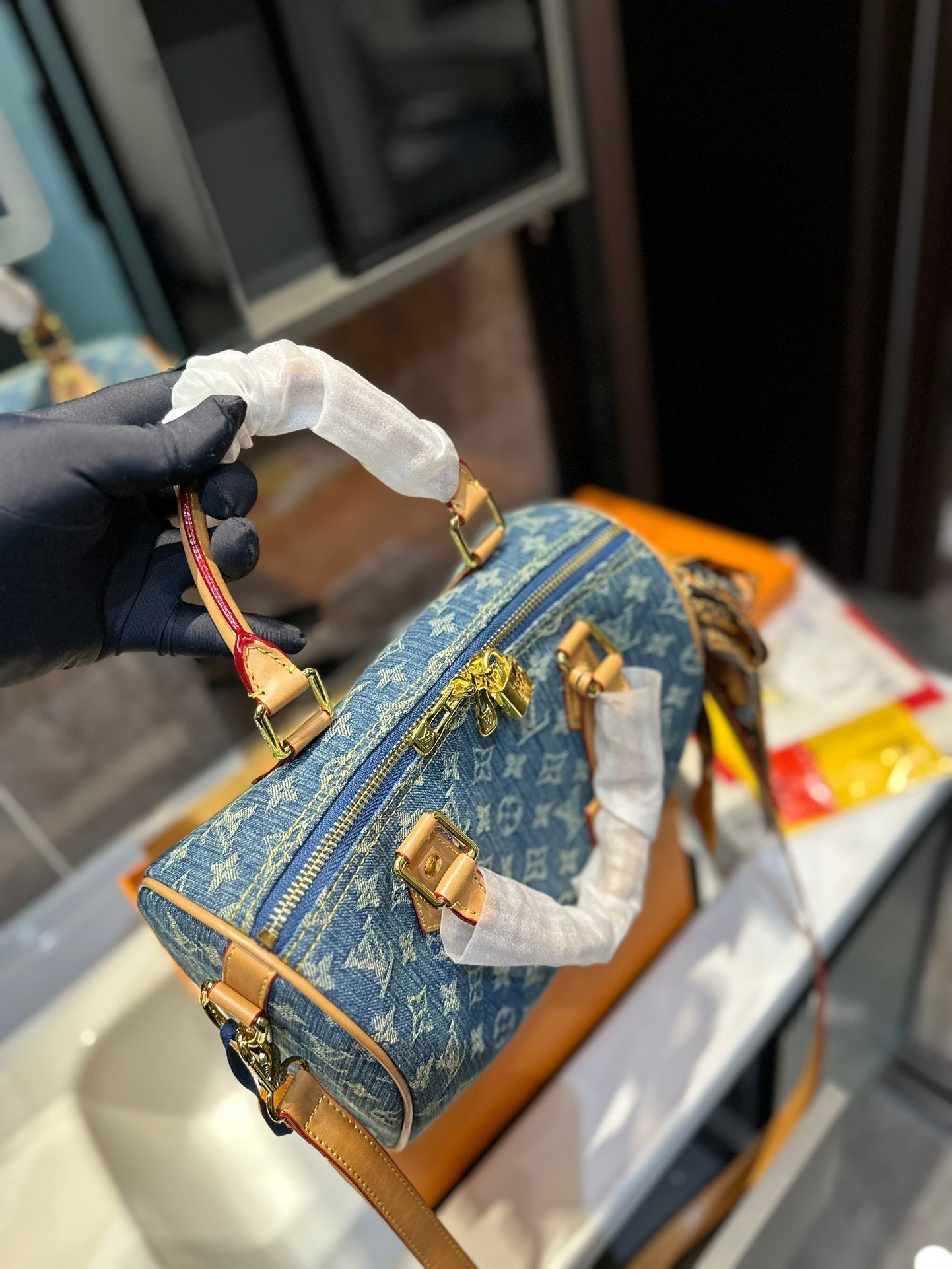 EN - Luxury Bags LUV 761
