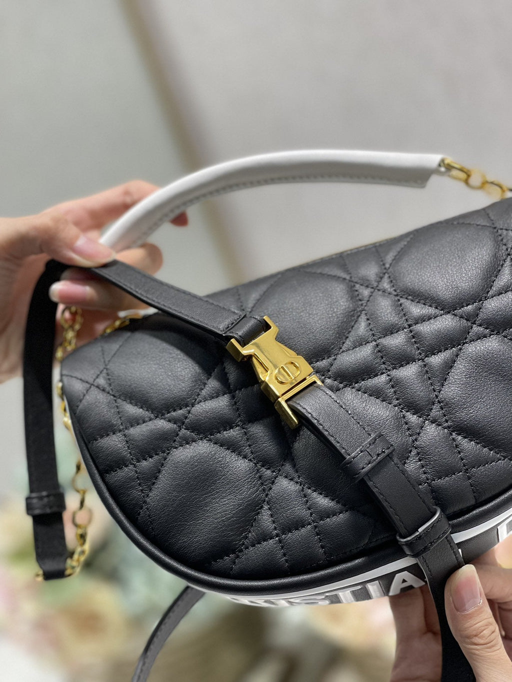 GLAMI Small Vibe Hobo Bag Black Cannage, Black Handbags, Crossbody Bags, 20cm CD M7200ONOA_M911