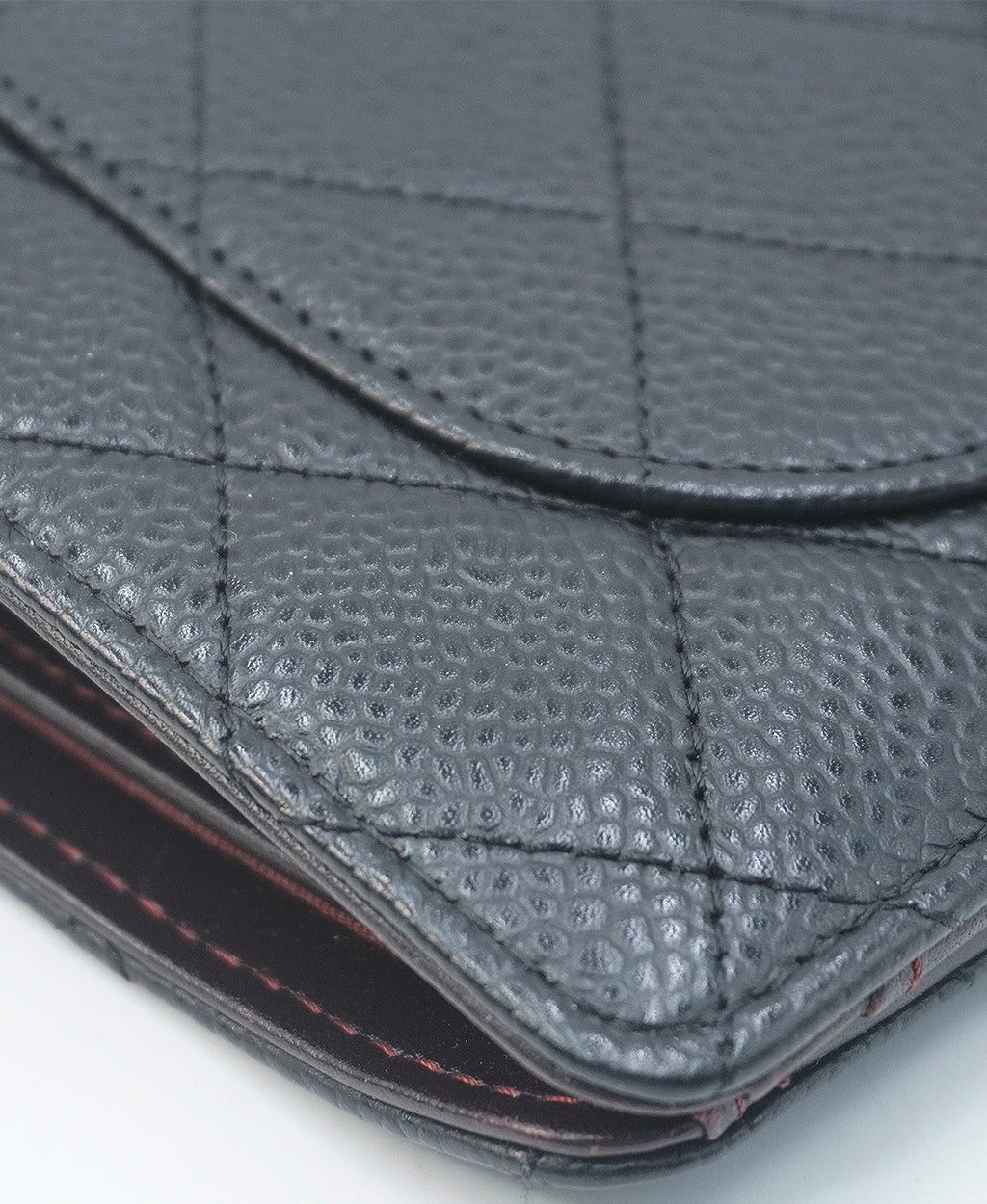 Caviar Quilted Yen Bifold Wallet Black