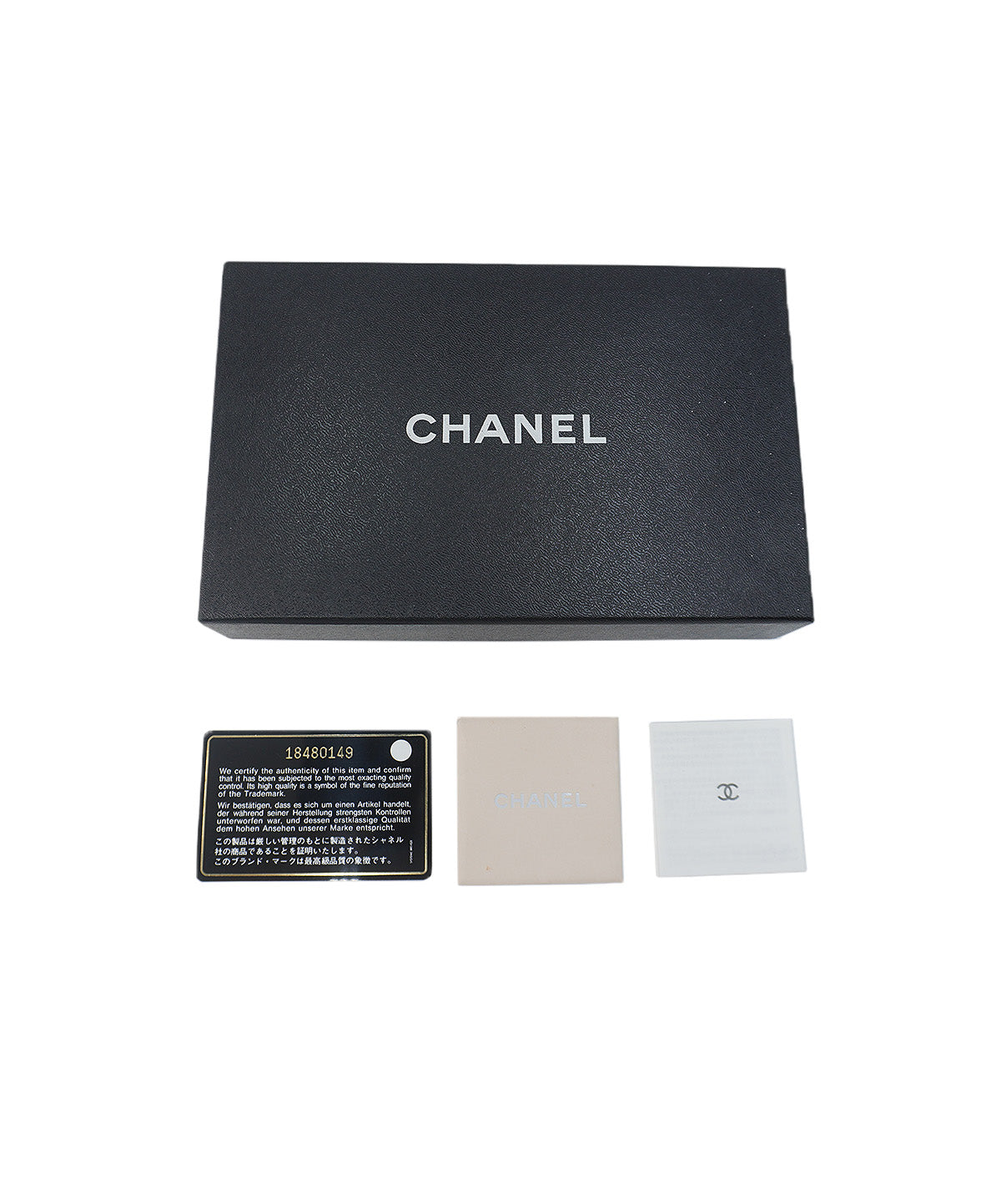 Caviar Quilted Yen Bifold Wallet Black