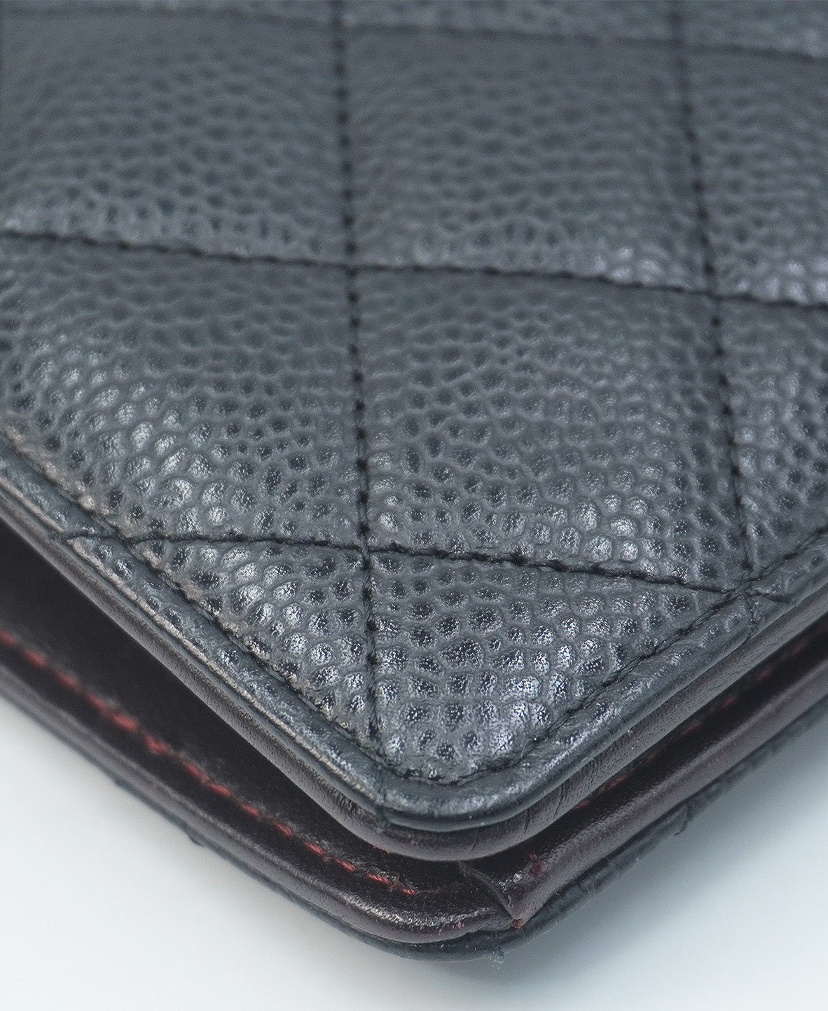 Caviar Quilted Yen Bifold Wallet Black