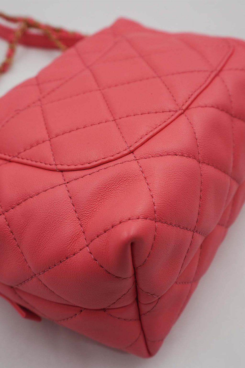 Chain Melody Vanity Case Camera Bag Quilted Pink