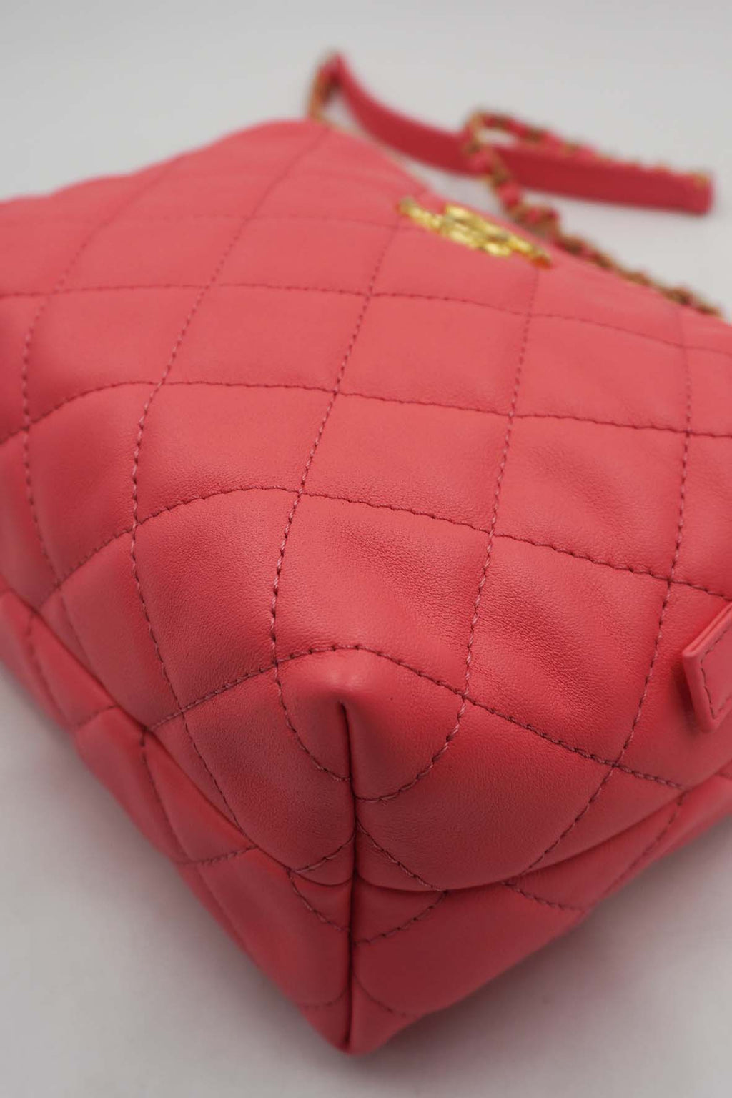 Chain Melody Vanity Case Camera Bag Quilted Pink