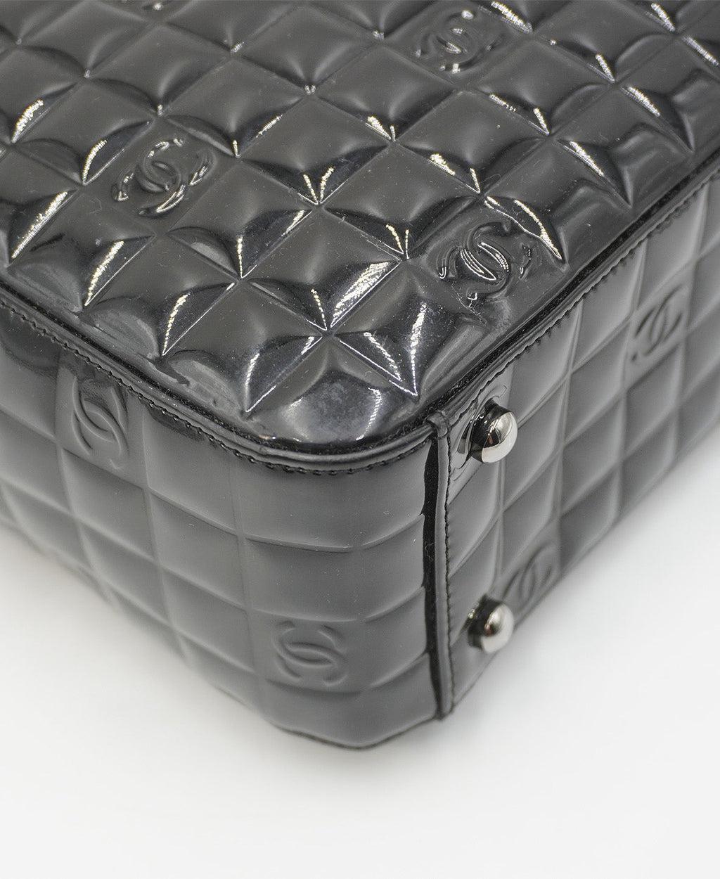 Chocolate Bar Patent Tote Black