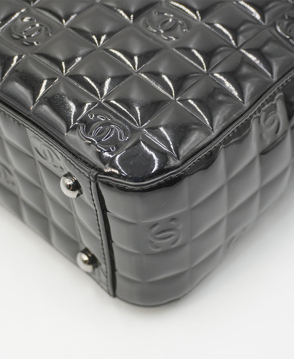 Chocolate Bar Patent Tote Black
