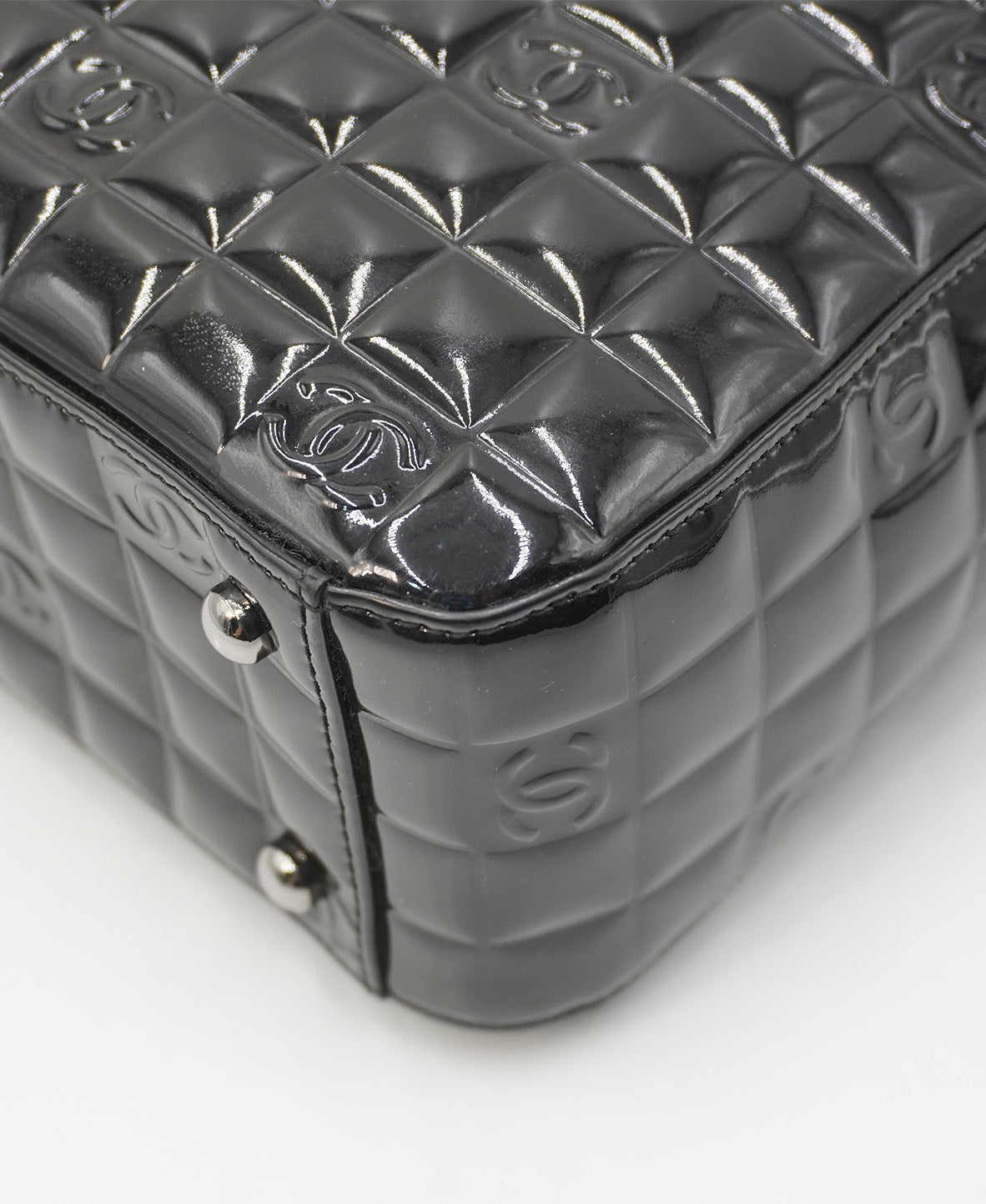 Chocolate Bar Patent Tote Black