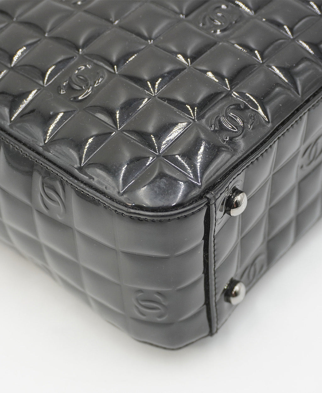 Chocolate Bar Patent Tote Black