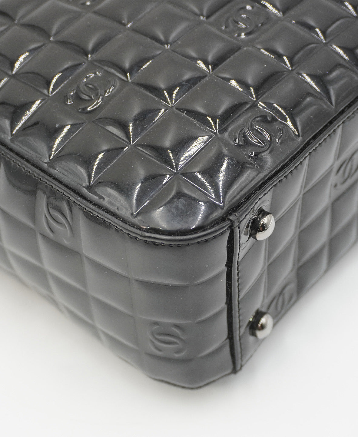 Chocolate Bar Patent Tote Black