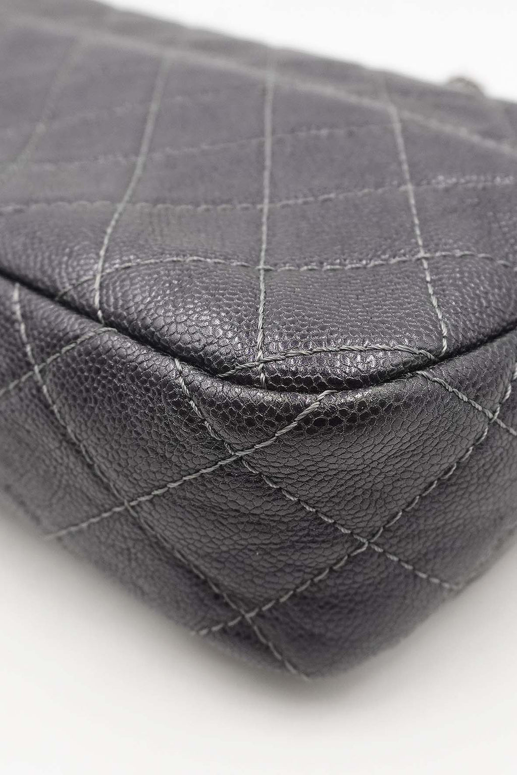 Jumbo Quilted Caviar Easy Flap Bag Metallic Grey