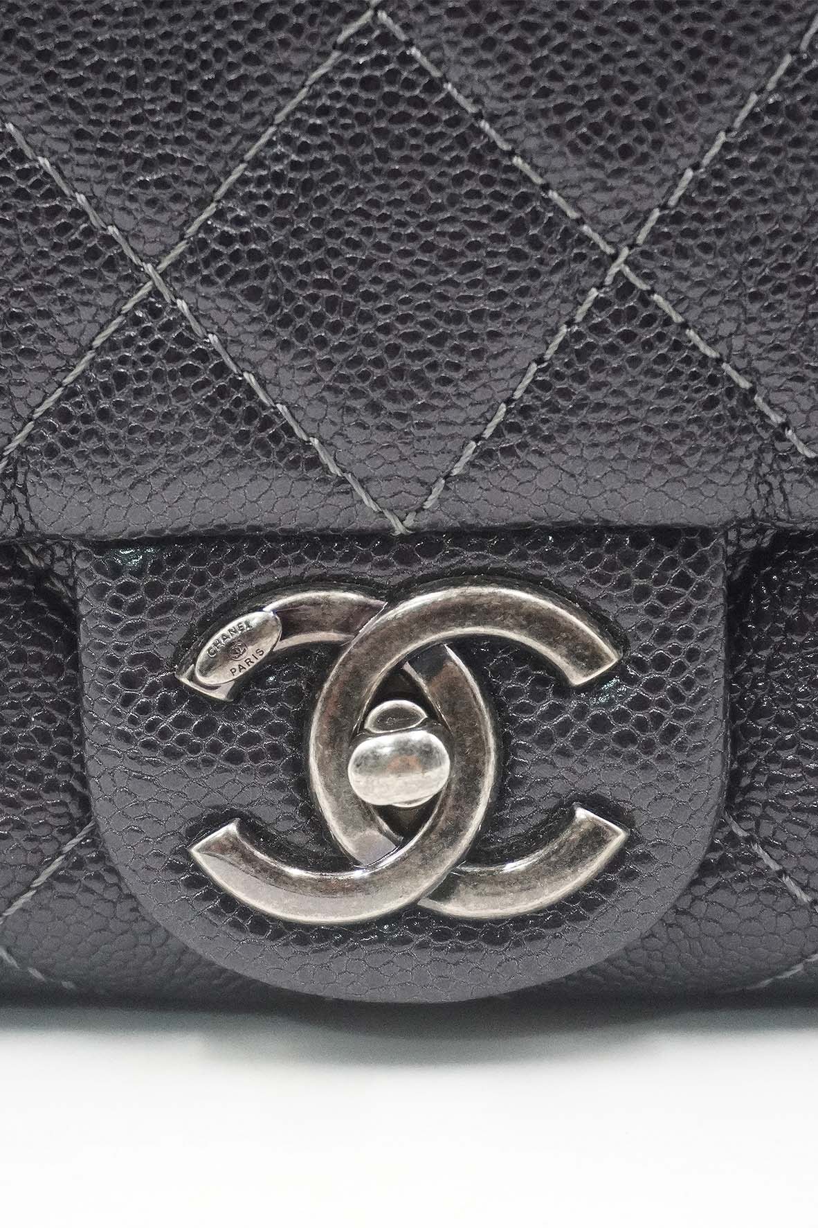 Jumbo Quilted Caviar Easy Flap Bag Metallic Grey