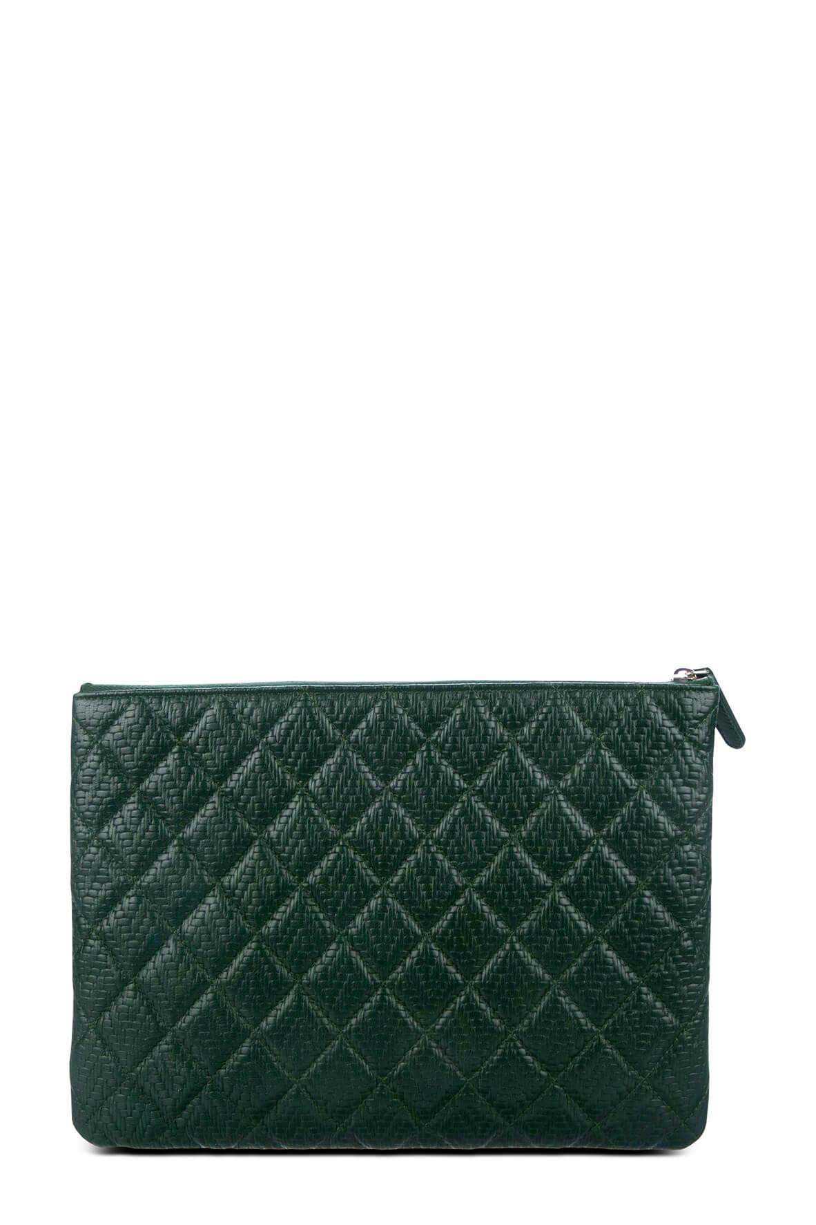 Medium Quilted O Case Clutch Evergreen