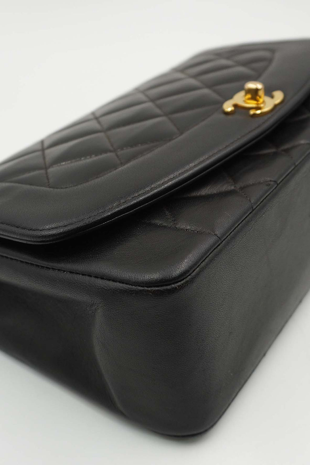 Medium Diana Flap Bag Caviar Black