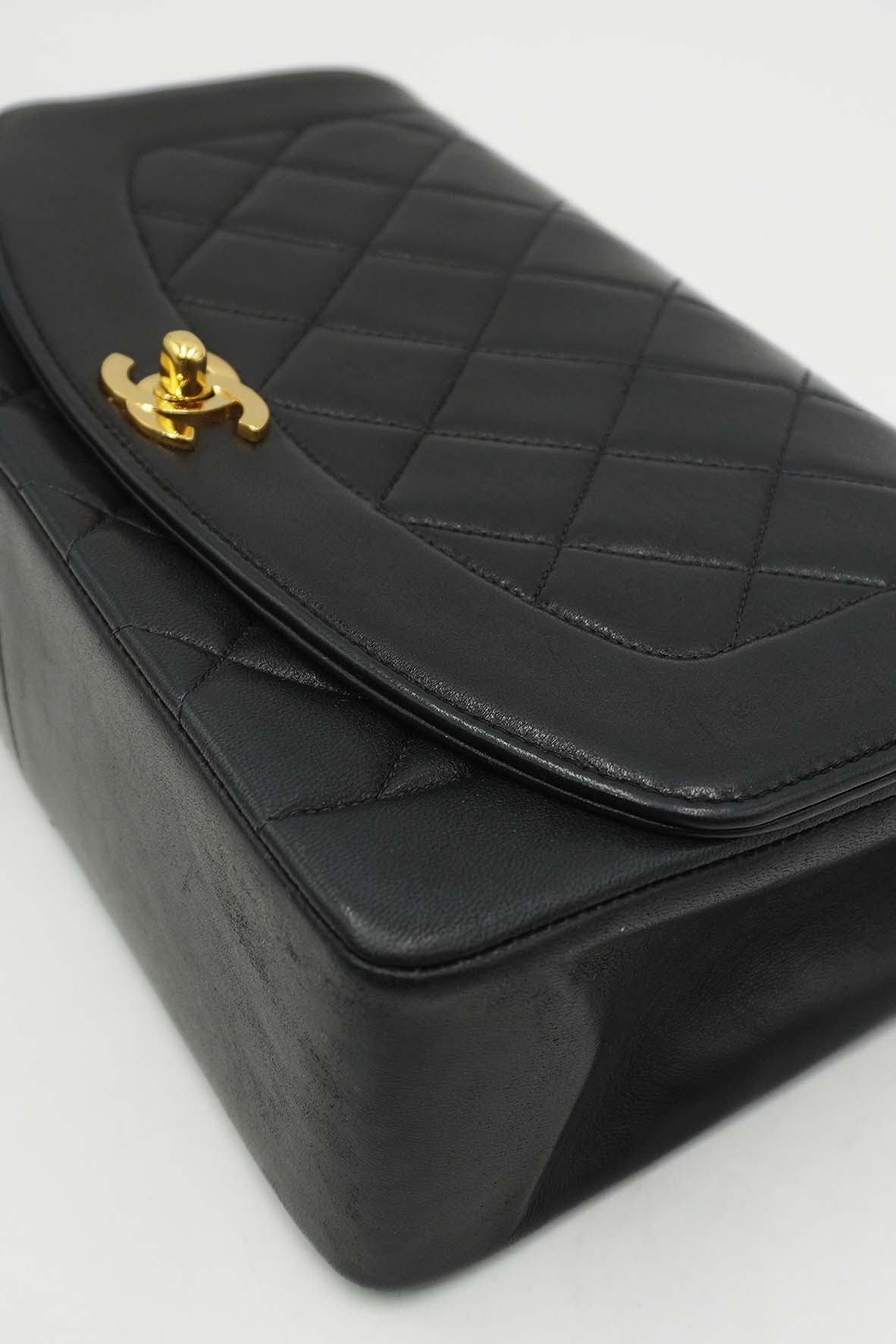 Medium Diana Flap Bag Lambskin Black