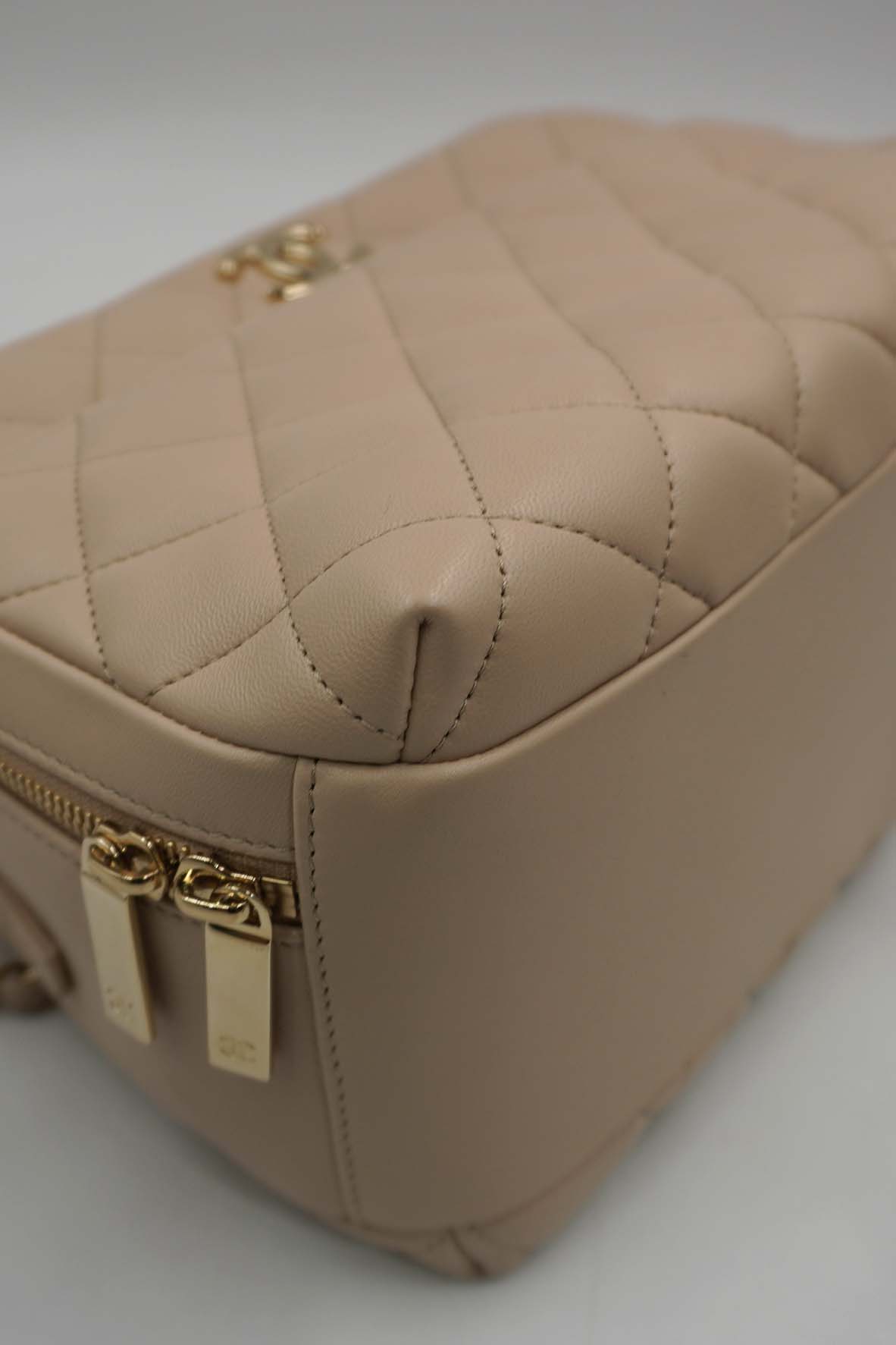 Medium Quilted Trendy CC Bowling Bag Beige