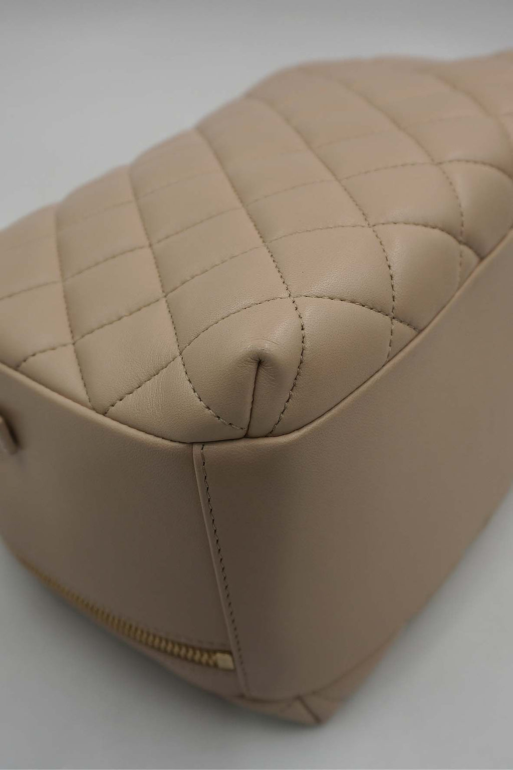 Medium Quilted Trendy CC Bowling Bag Beige