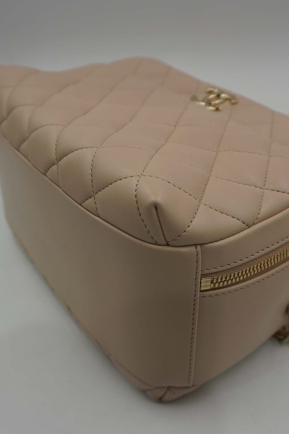 Medium Quilted Trendy CC Bowling Bag Beige