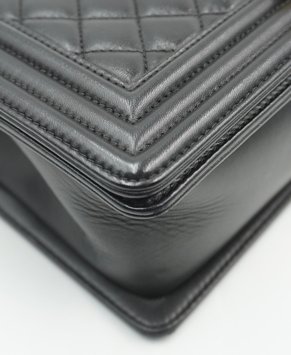 Medium Quilted Boy Black
