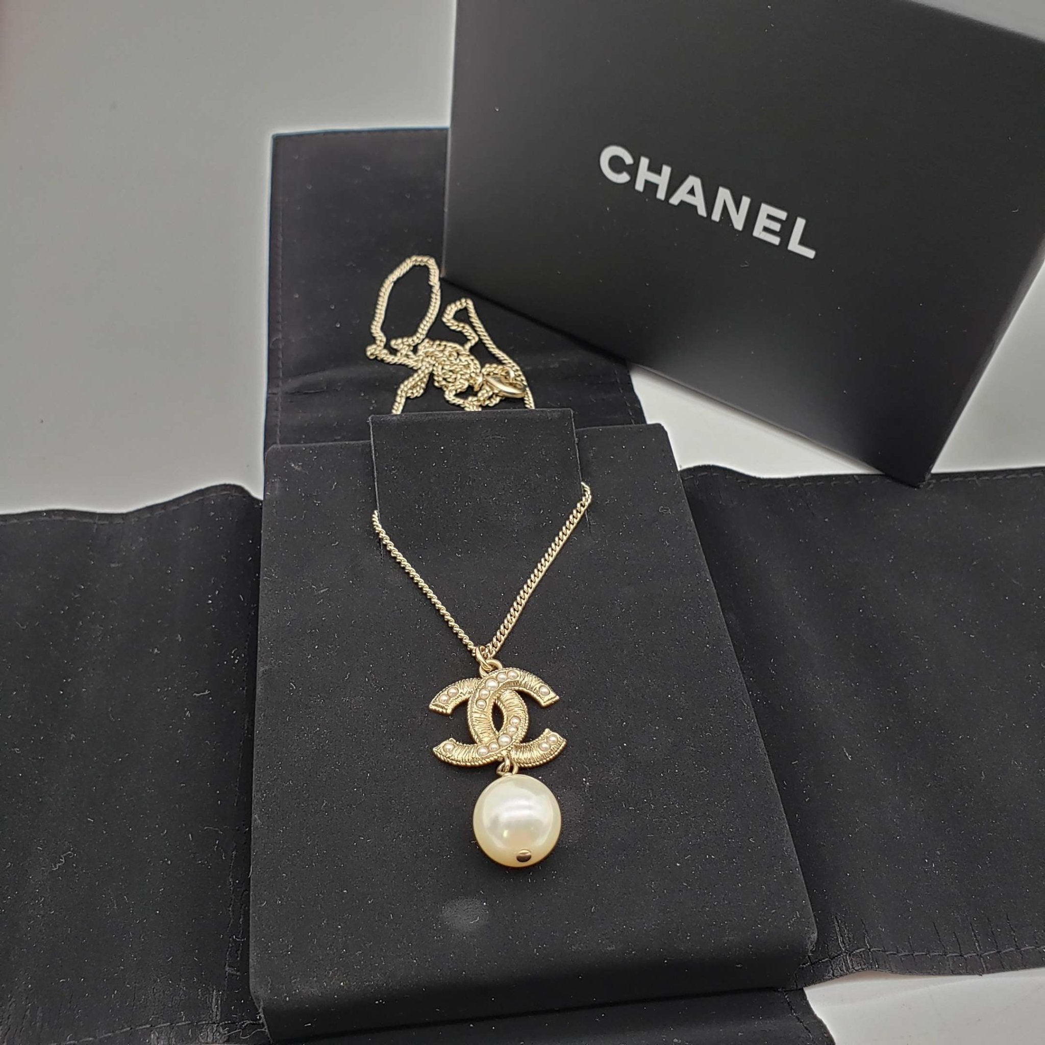 CHANEL Pearl Goldish Color Necklace Adjustable Sizes