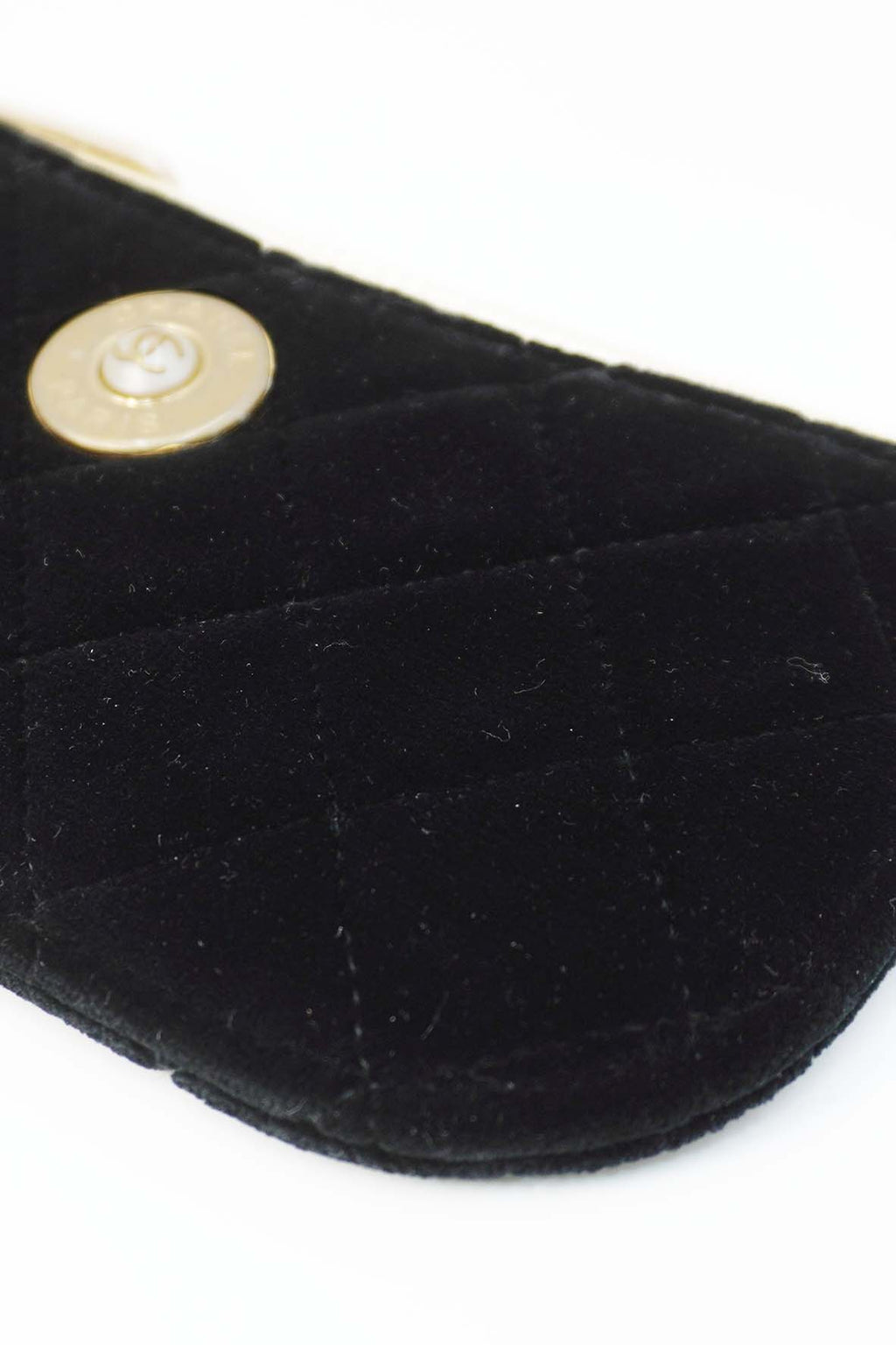 Small CC Button Zip Pouch Quilted Velvet Black