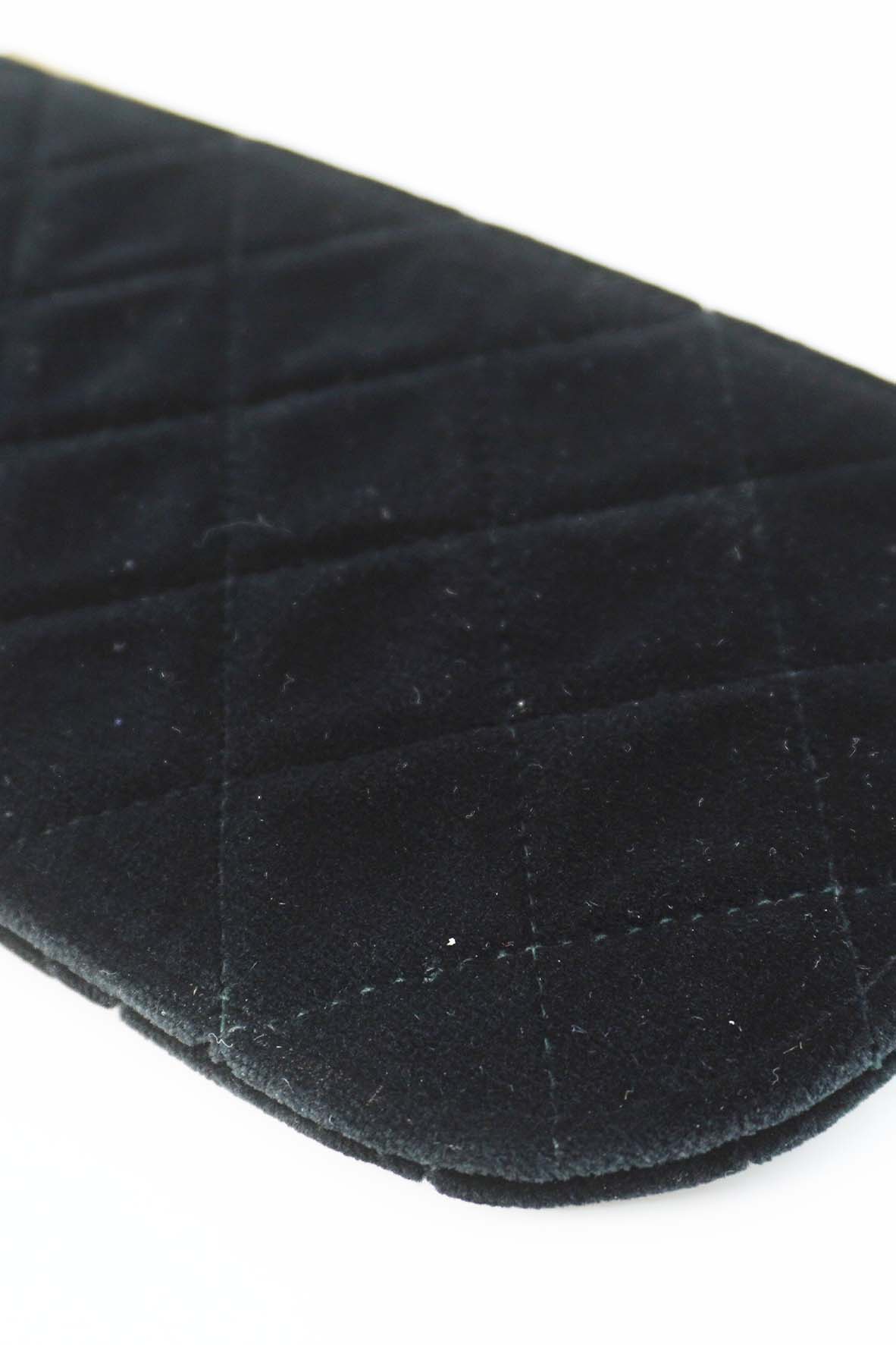 Small CC Button Zip Pouch Quilted Velvet Black