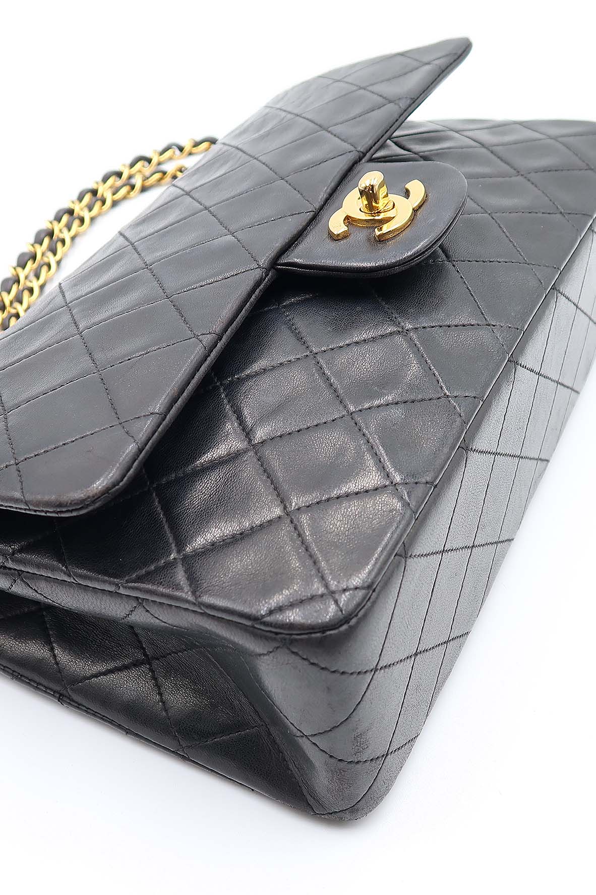 Vintage Quilted Lambskin Classic Medium Flap Bag Black