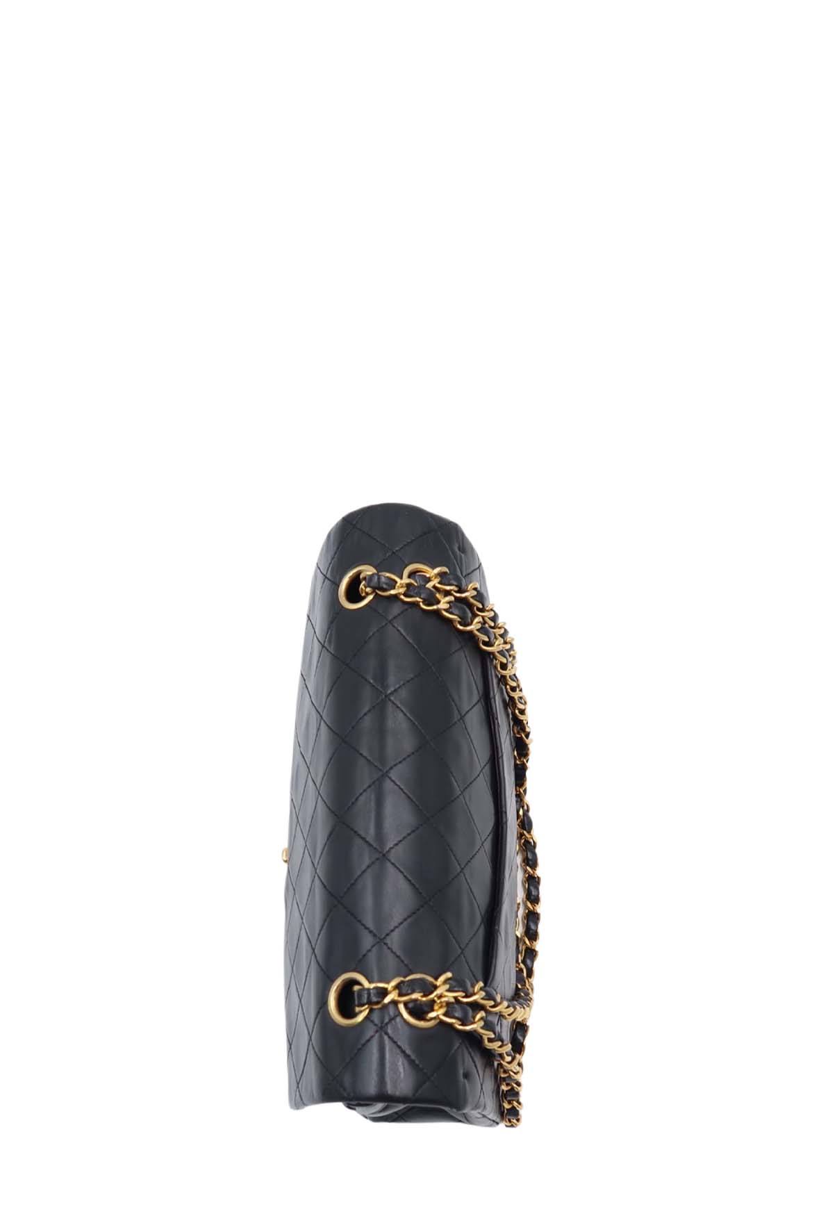 Vintage Quilted Lambskin Medium Classic Flap Bag Black with Gold Hardware Black