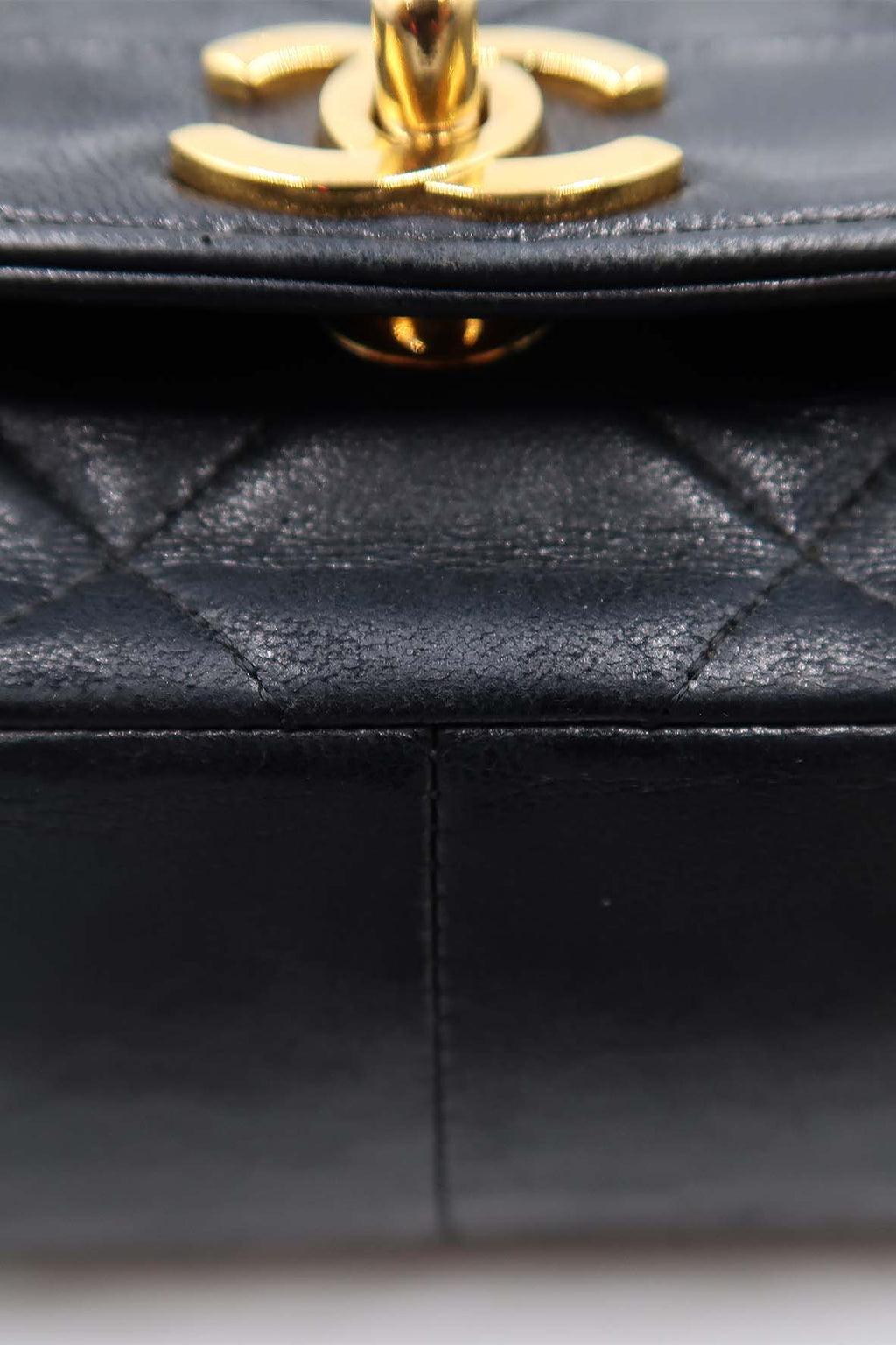 Vintage Quilted Lambskin Medium Diana Flap Bag with Gold Hardware Black