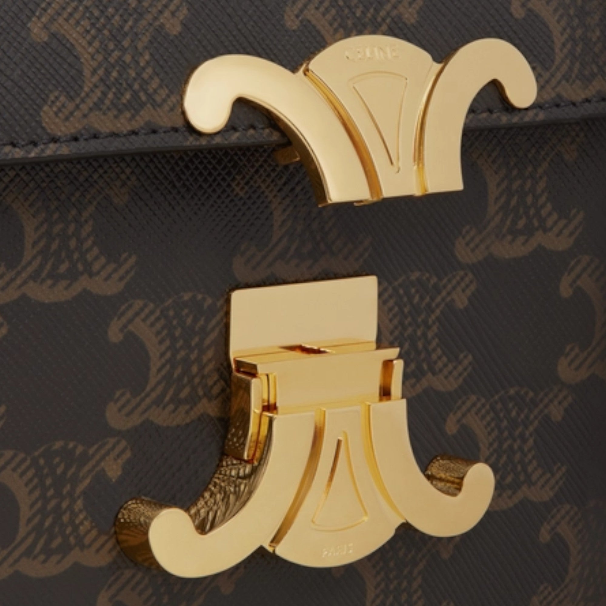 TRIOMPHE SHOULDER BAG