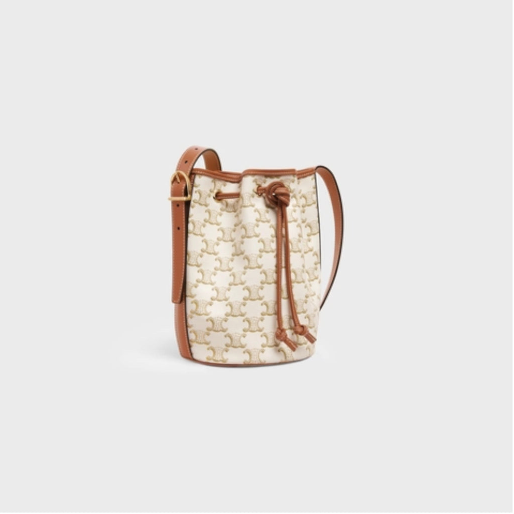 SMALL DRAWSTRING BAG IN TRIOMPHE
