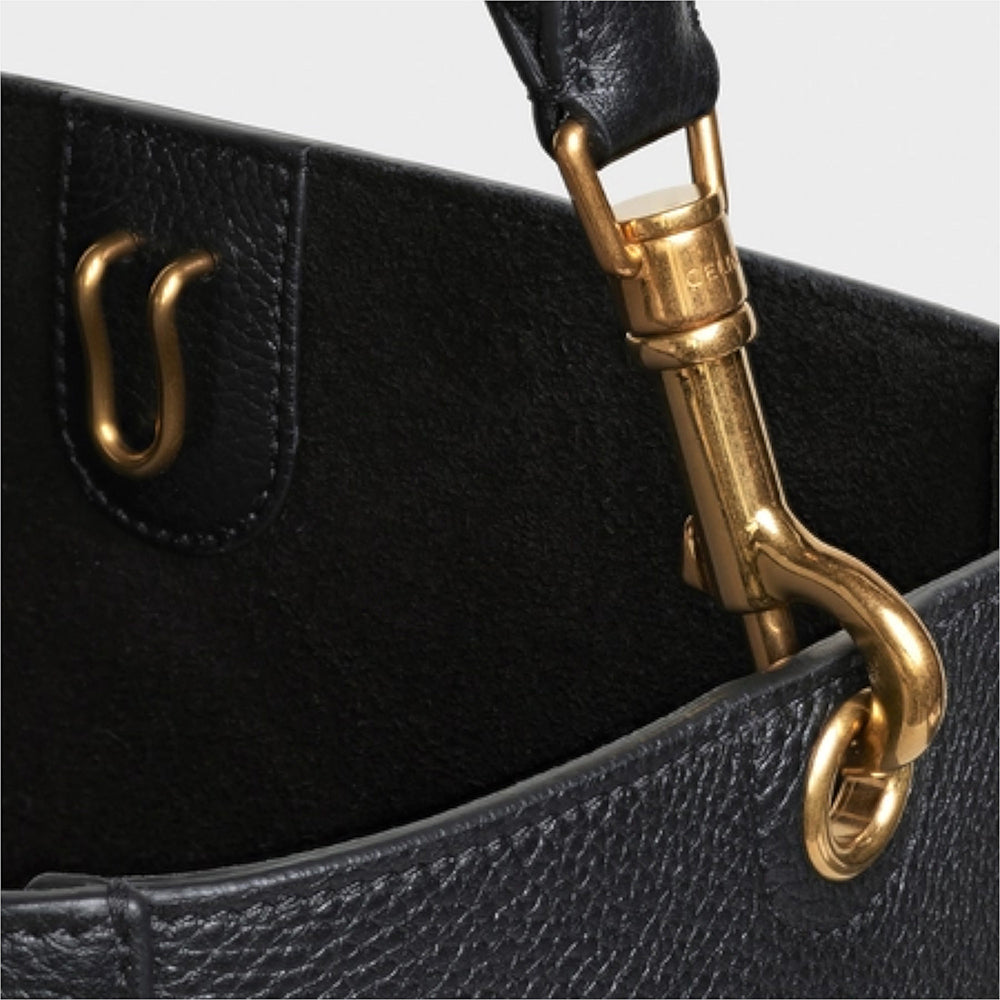 SANGLE BUCKET BAG