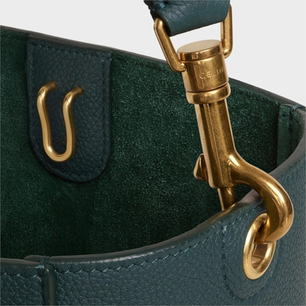 SANGLE BUCKET BAG